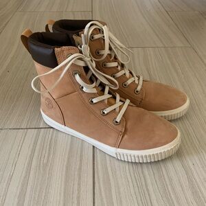 Timberland Shoes Size 7.5